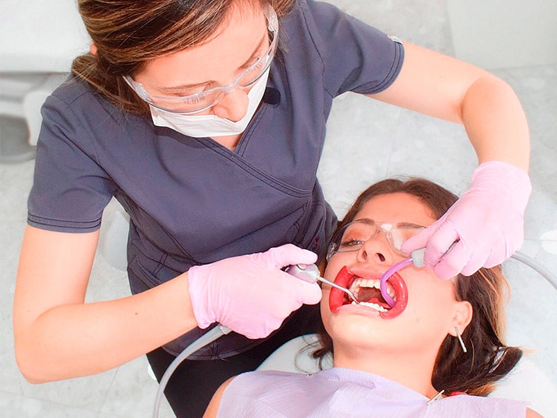 Profilaxis dental Clinica Illuminance